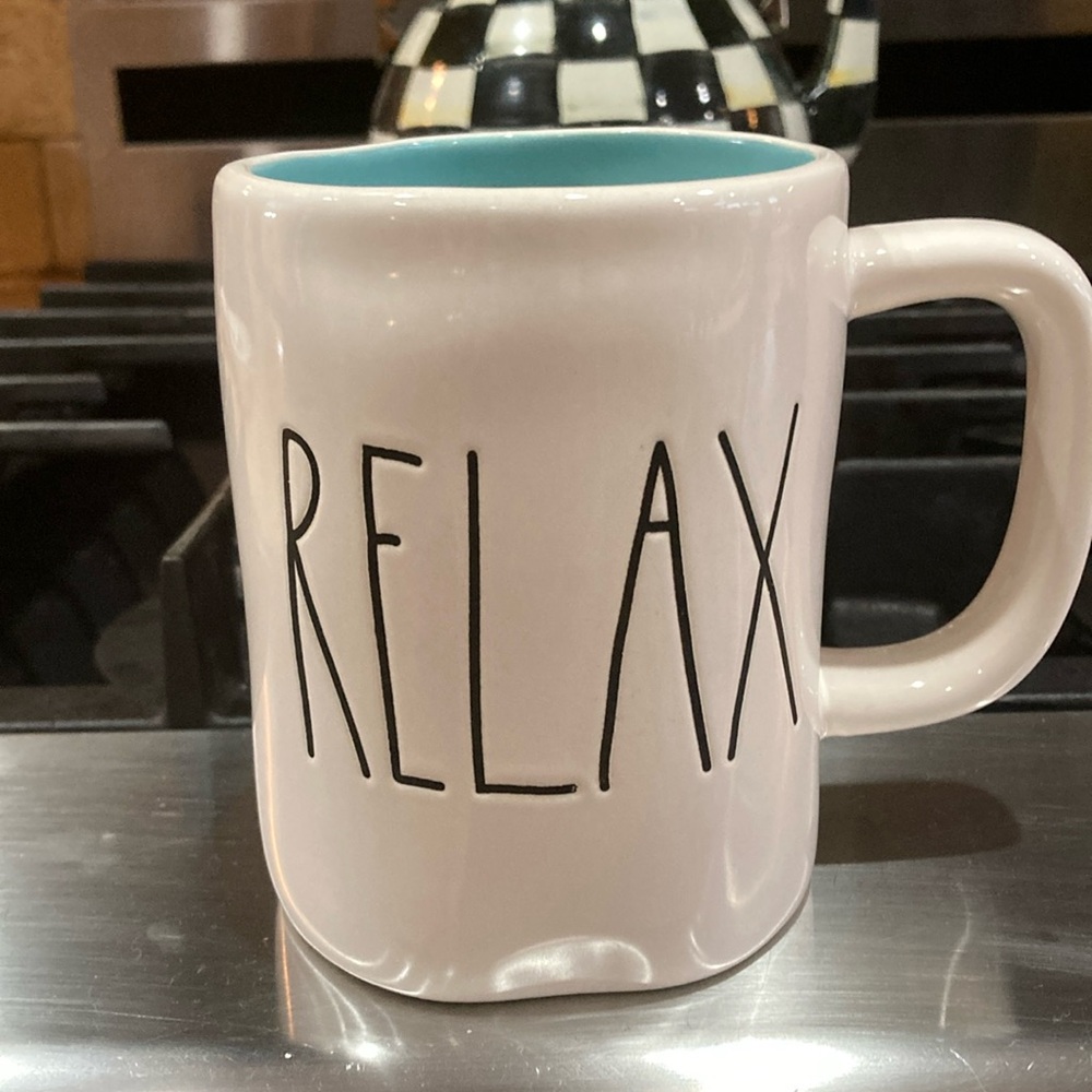 NWOT Rae Dunn relax mug